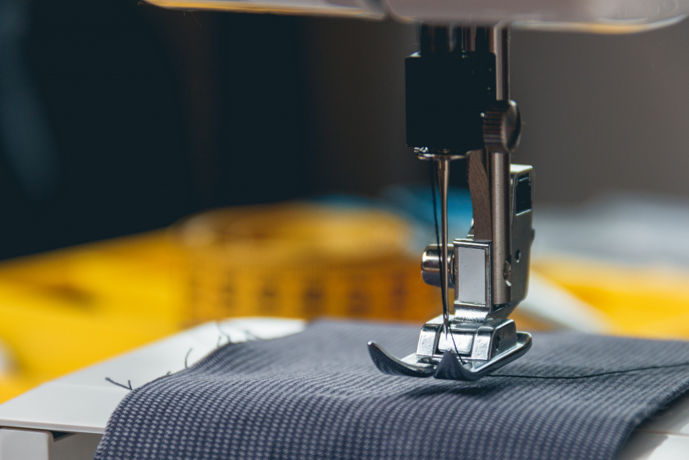 sewing-machine-item-clothing